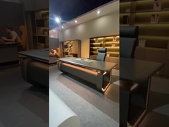 เฟอร์นิเจอร์โต๊ะทำงานรูปตัว L ที่ทันสมัยสำหรับผู้อำนวยการผู้จัดการ CEO Boss ODM