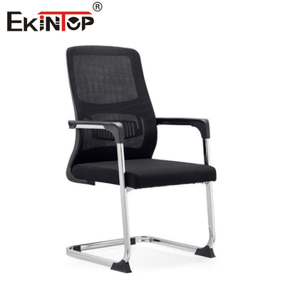 สีดํา หลังกลาง โมเดิร์น Mesh Backrest เก้าอี้สํานักงานที่มีล้อและแขน