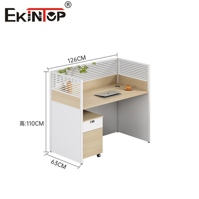 โมเดิร์น ดีไซน์ Walnut Office Workstation พนักงานโต๊ะสําหรับพื้นที่สํานักงาน